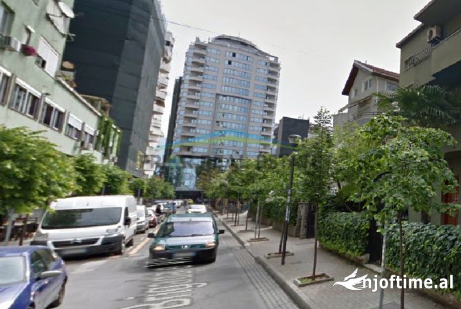 Ambient biznesi me qera 3+1 ne Tirane - 1,200 Euro