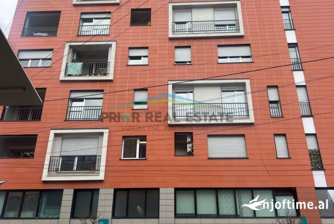 Ambient biznesi me qera 3+1 ne Tirane - 600 Euro