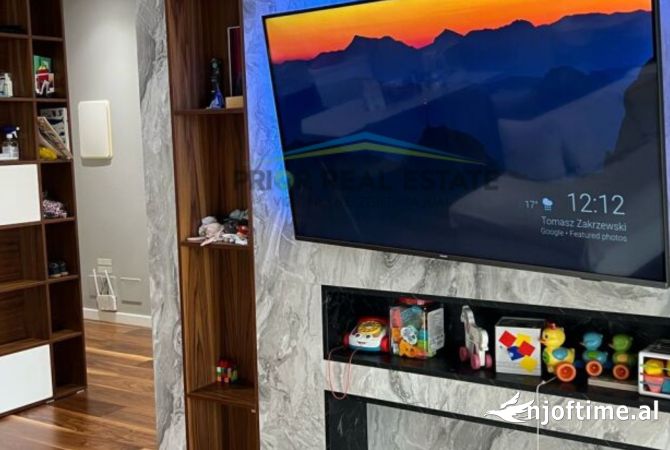 Shtepi me qera 3+1 ne Tirane - 1,200 Euro