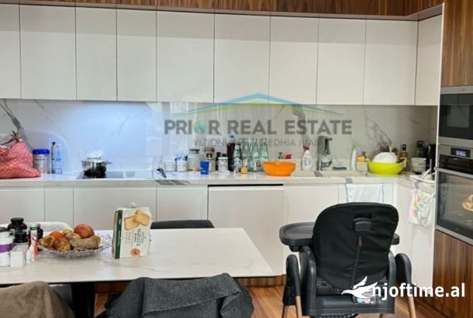 Shtepi me qera 3+1 ne Tirane - 1,200 Euro