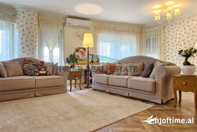 Shtepi me qera 2+1 ne Tirane - 1,000 Euro