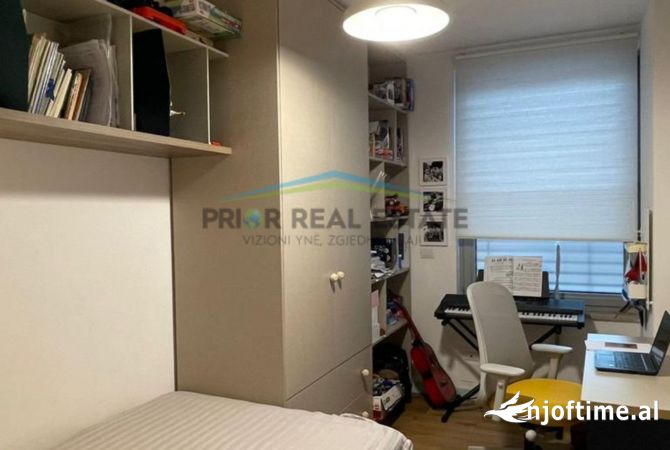 Shtepi me qera Apartament ne Tirane, 3+1, Mobilimi E mobiluar, Pagesa 2,000  Euro.
