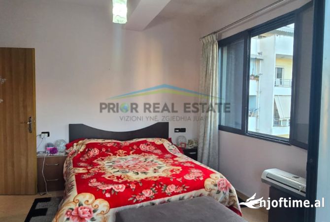 Shtepi me qera Apartament ne Tirane, 2+1, Mobilimi E mobiluar, Pagesa 500  Euro.