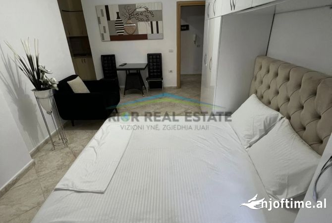 Shtepi me qera Garsoniere ne Tirane - 450 Euro