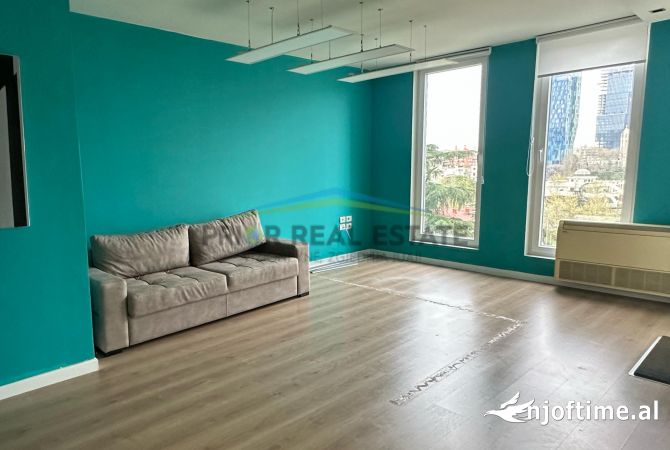 Ambient biznesi me qera 3+1 ne Tirane - 1,200 Euro