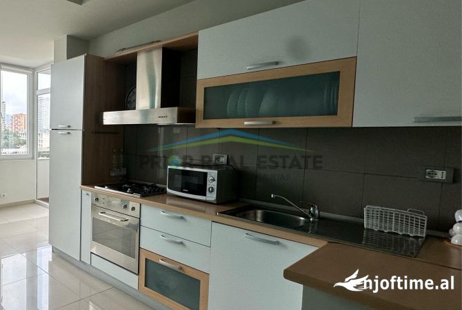 Ambient biznesi me qera 3+1 ne Tirane - 1,200 Euro