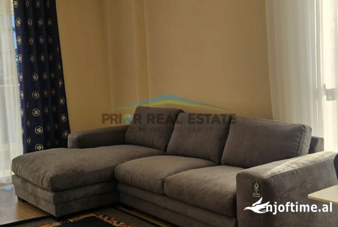 Shtepi me qera 2+1 ne Tirane - 650 Euro
