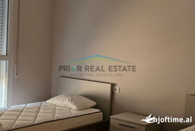 Shtepi me qera Apartament ne Tirane, 2+1, Mobilimi E mobiluar, Pagesa 650  Euro.