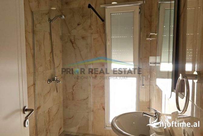 Shtepi me qera Apartament ne Tirane, 2+1, Mobilimi E mobiluar, Pagesa 650  Euro.