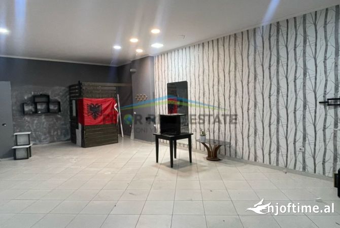Ambient biznesi ne shitje 1+1 ne Tirane - 76,000 Euro