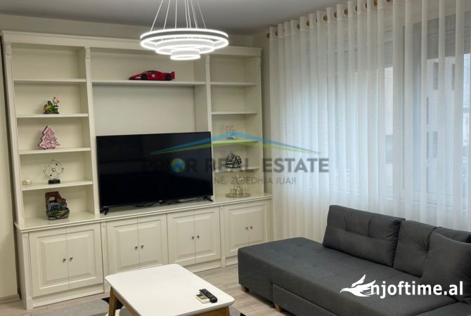 Shtepi me qera 1+1 ne Tirane - 900 Euro