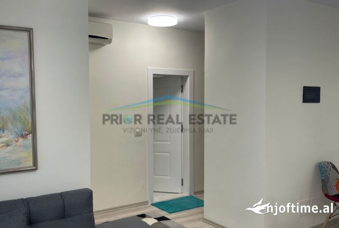 Shtepi me qera 1+1 ne Tirane - 900 Euro