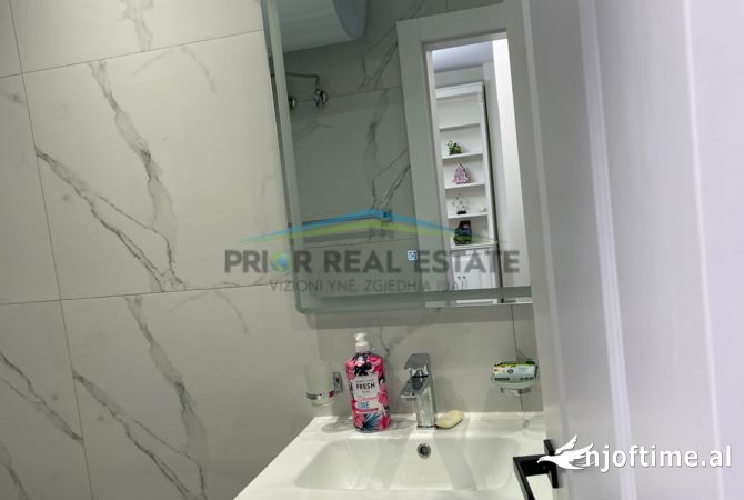 Shtepi me qera Apartament ne Tirane, 1+1, Mobilimi E mobiluar, Pagesa 900  Euro.