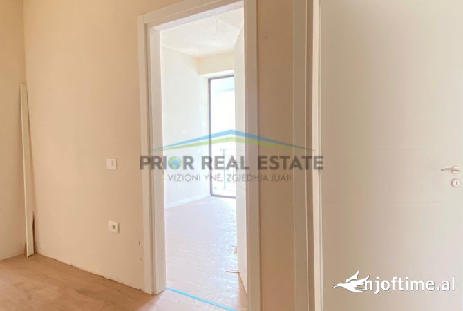 Shtepi ne shitje Apartament ne Tirane, 2+1, Mobilimi Bosh, pa mobiluar, Pagesa 154,000  Euro.