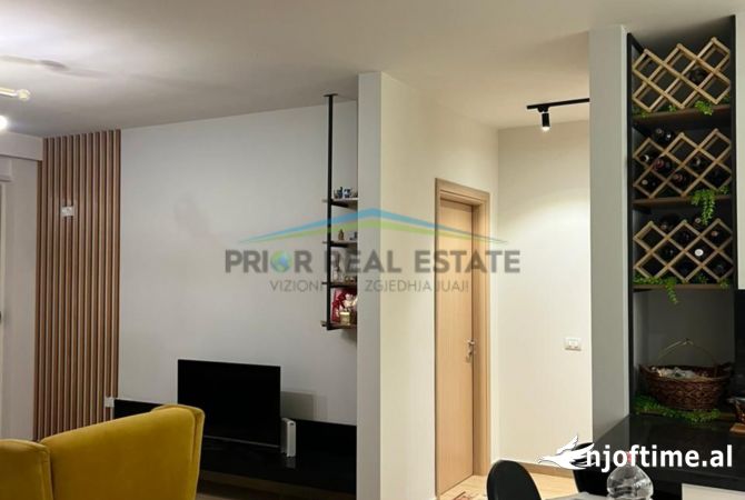 Shtepi me qera 3+1 ne Tirane - 1,100 Euro
