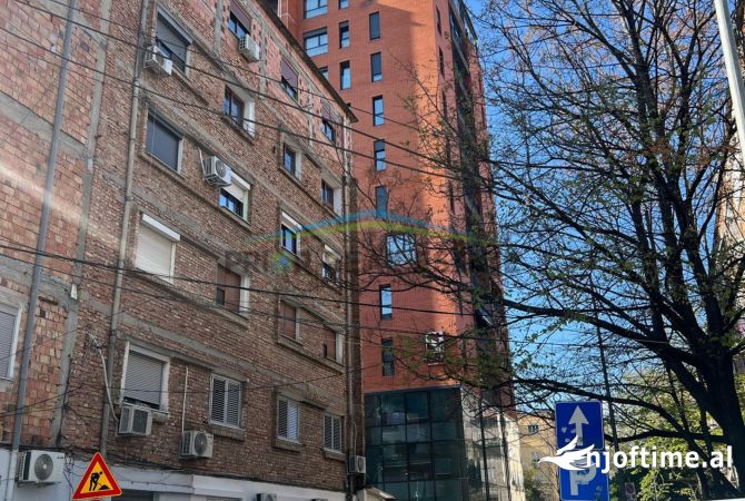 Ambient biznesi me qera 3+1 ne Tirane - 700 Euro