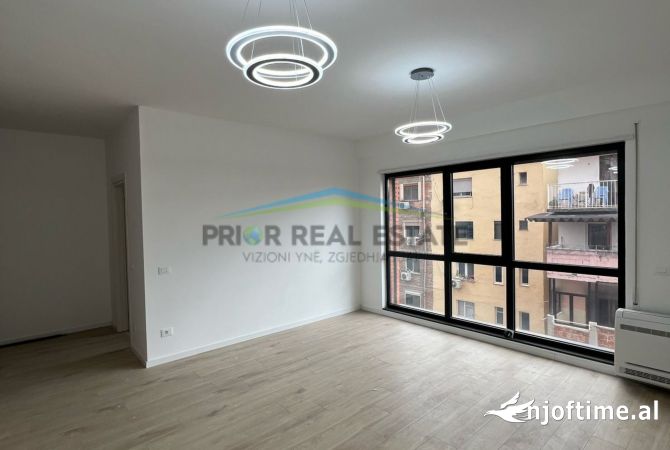 Ambient biznesi me qera 3+1 ne Tirane - 80,000 Leke