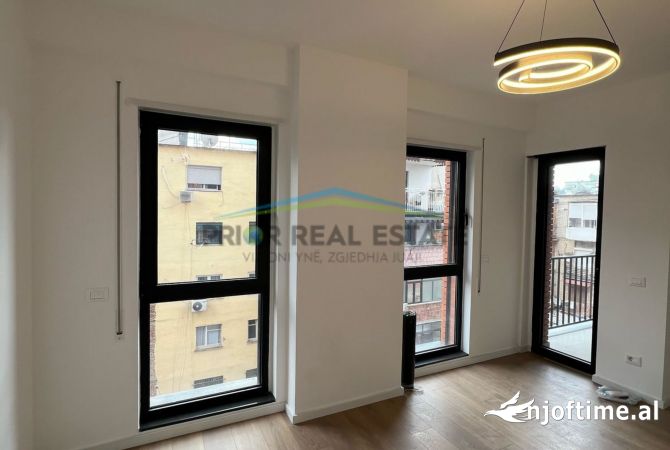 Jepet me Qira Ambient Biznesi Myslym Shyri 85,000 ALL / Muaj