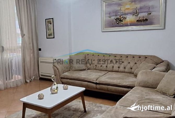 Shtepi me qera 2+1 ne Tirane - 750 Euro