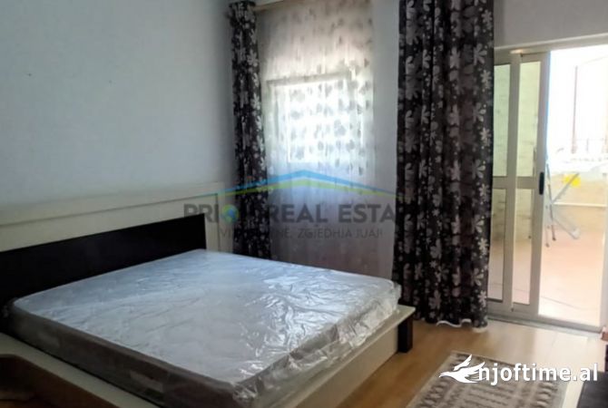 Shtepi me qera Apartament ne Tirane, 2+1, Mobilimi E mobiluar, Pagesa 750  Euro.