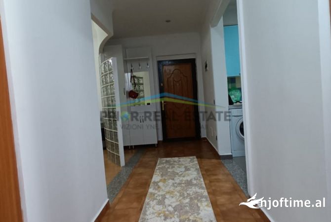 Shtepi me qera Apartament ne Tirane, 2+1, Mobilimi E mobiluar, Pagesa 750  Euro.