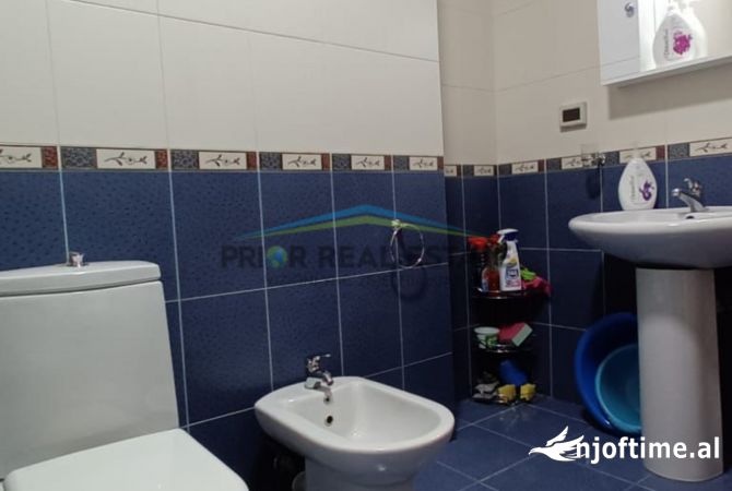 Shtepi me qera Apartament ne Tirane, 2+1, Mobilimi E mobiluar, Pagesa 750  Euro.