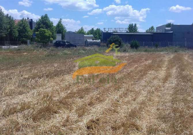 Truall ose Toke ne Tirane - 160,000 Euro