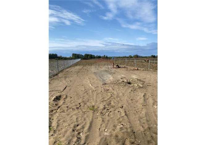 Truall ose Toke ne Durres - 65,000 Euro