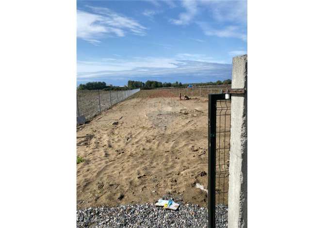 Truall ose Toke ne Durres - 65,000 Euro