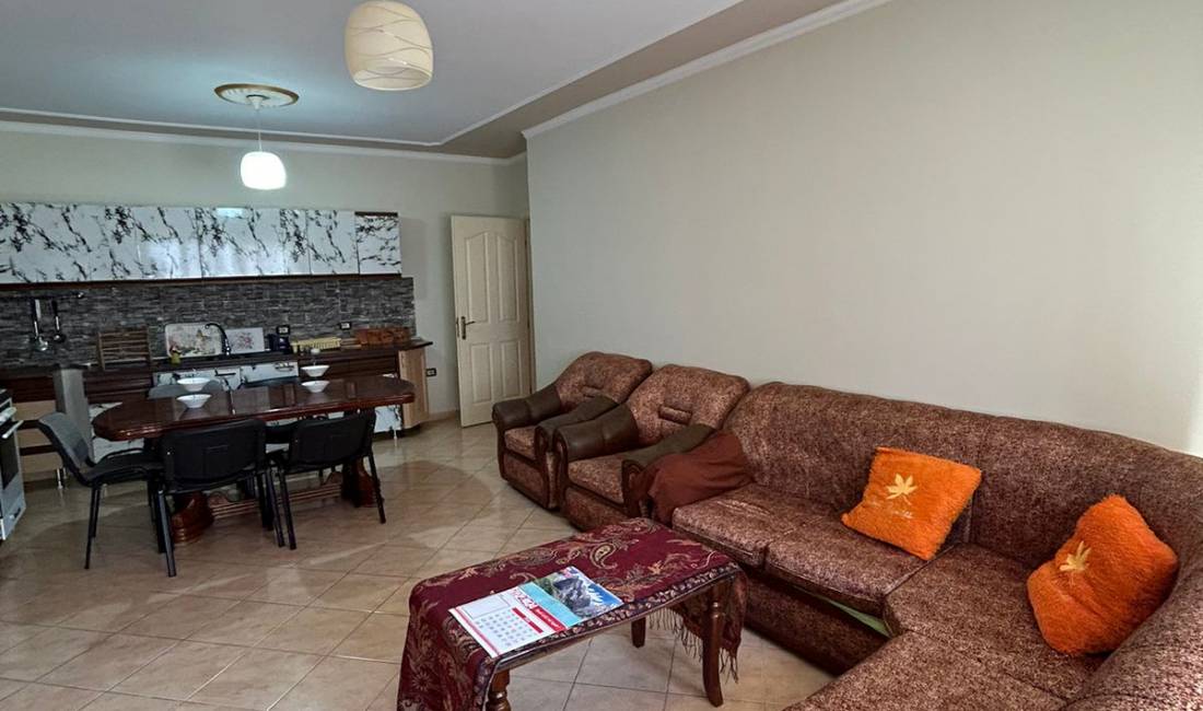Shtepi me qera Apartament ne Tirane, 2+1, Mobilimi E mobiluar, Pagesa 350  Euro.