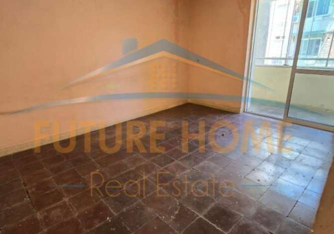 Shitet Apartament 1+1 Pallati me Shigjeta