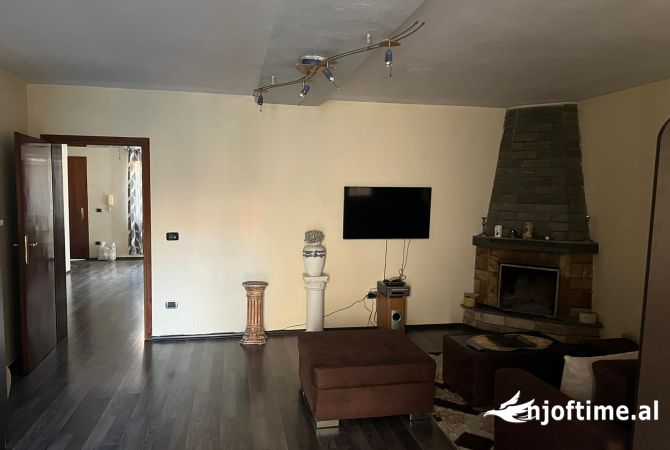 Shtepi me qera 2+1 ne Tirane - 500 Euro
