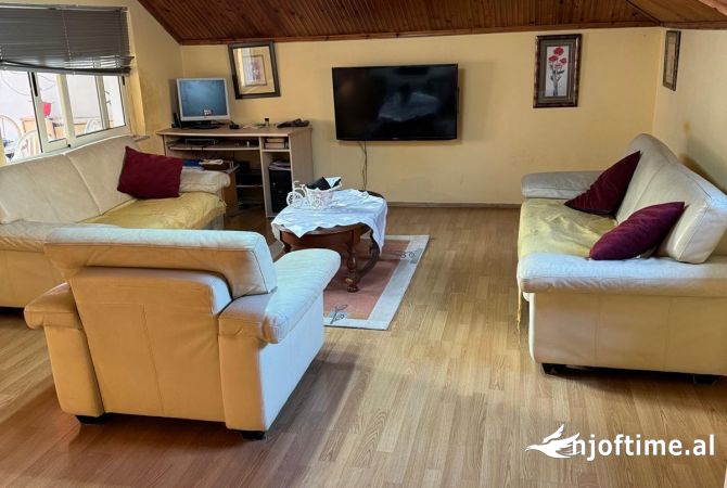 Shtepi me qera 2+1 ne Tirane - 500 Euro