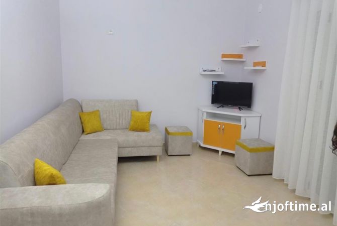 Shtepi me qera 2+1 ne Tirane - 500 Euro