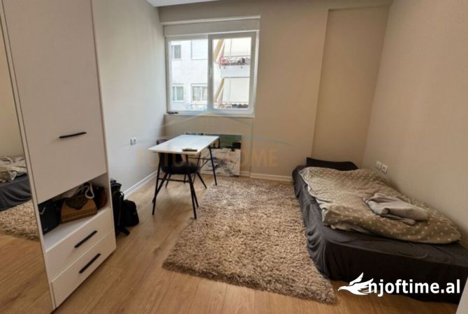 Shtepi ne shitje Apartament ne Tirane, 2+1, Mobilimi E mobiluar, Pagesa 207,000  Euro.