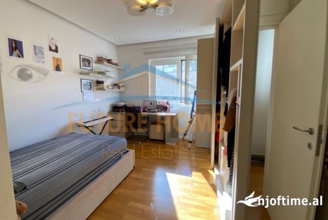 Shtepi ne shitje Apartament ne Tirane, 2+1, Mobilimi E mobiluar, Pagesa 240,000  Euro.