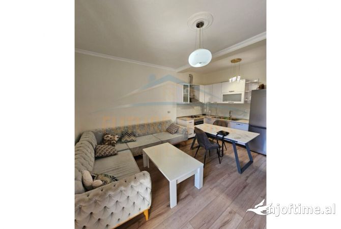 Shtepi me qera 2+1 ne Tirane - 600 Euro