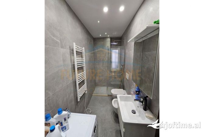 Shtepi me qera Apartament ne Tirane, 2+1, Mobilimi E mobiluar, Pagesa 600  Euro.