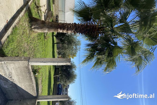 Shtepi ne shitje Vila Luksoze ne Durres, 4+1, Mobilimi Bosh, pa mobiluar, Pagesa 320,000  Euro.