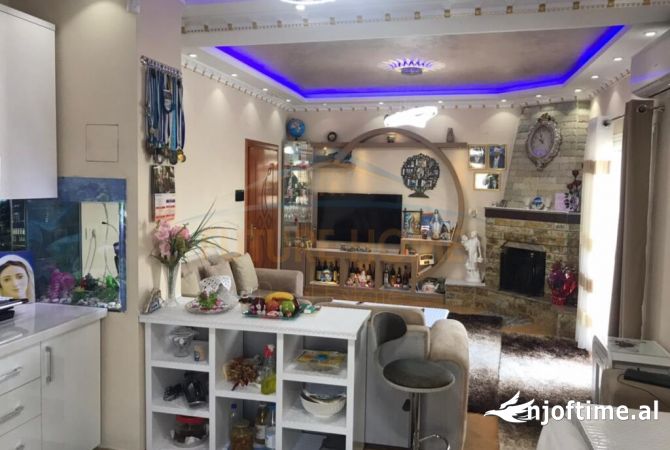 Shtepi ne shitje 4+1 ne Tirane - 320,000 Euro