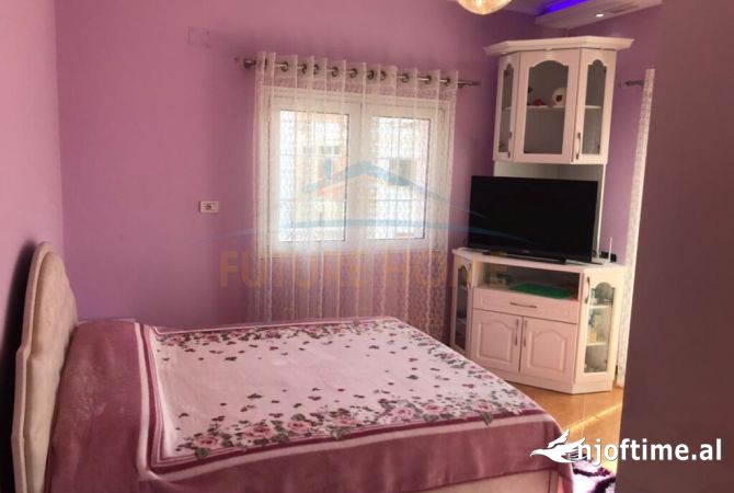 Shtepi ne shitje Shtepi Private ne Tirane, 4+1, Mobilimi E mobiluar, Pagesa 320,000  Euro.