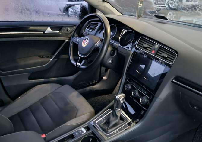 Makina ne shitje ne Tirane, Volkswagen, 2014 Diesel,Kambio Automatik Pagesa 13,500  Euro.