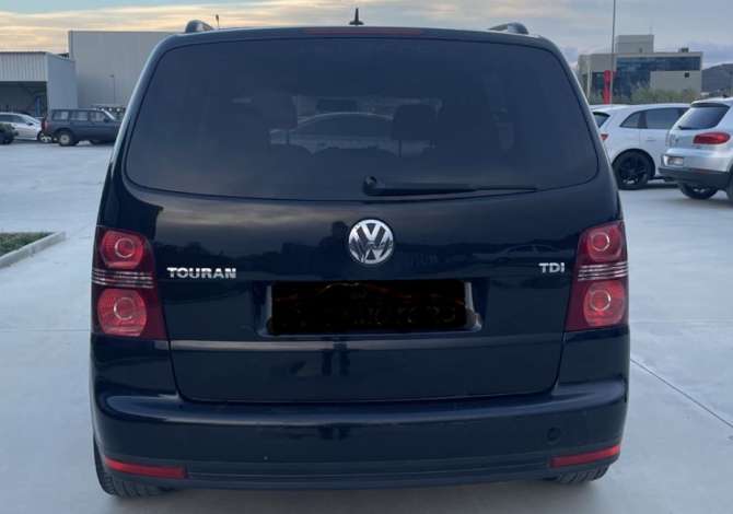 Makina ne shitje ne Tirane, Volkswagen, 2009 Diesel,Kambio Automatik Pagesa 5,800  Euro.