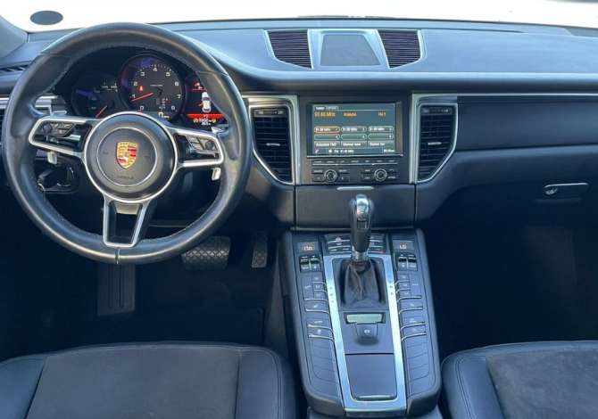 Makina ne shitje ne Tirane, Porsche, 2015 Benzine,Kambio Automatik Pagesa 31,000  Euro.