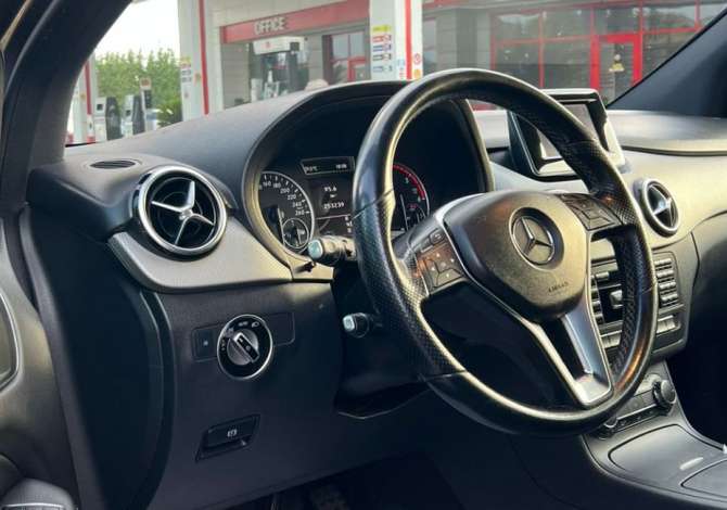 Makina ne shitje  ne Tirane - 12,000 Euro