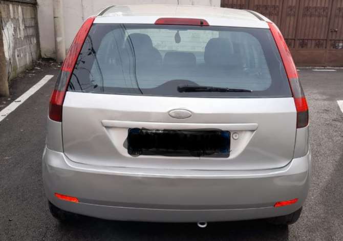 Makina ne shitje  ne Tirane - 1,900 Euro