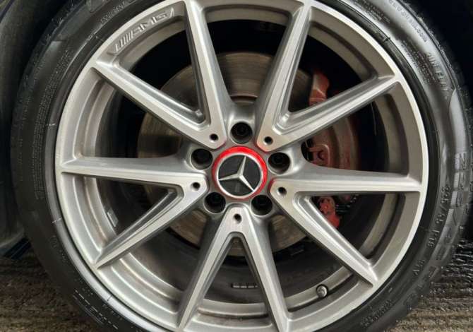 Makina ne shitje ne Lushnje, Mercedes-Benz, 2011 Diesel,Kambio Automatik Pagesa 10,500  Euro.