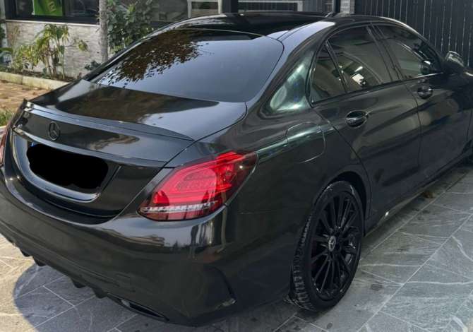 Makina ne shitje ne Durres - 36,000 Euro