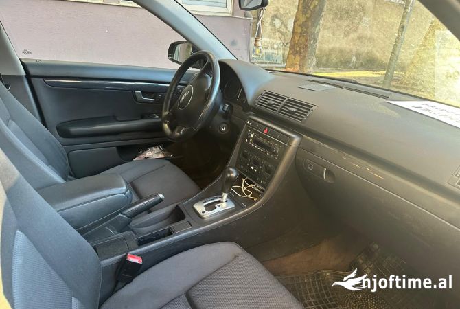 Makina ne shitje ne Tirane - 2,500 Euro