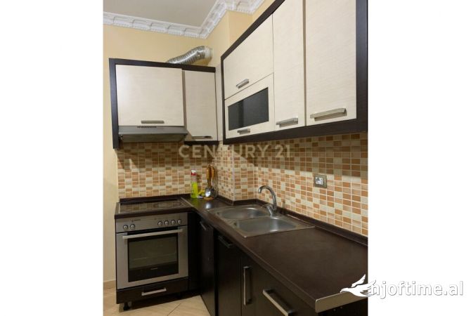 Shtepi me qera 1+1 ne Tirane - 450 Euro